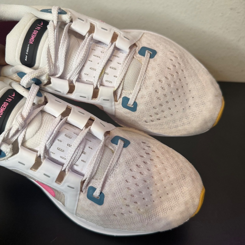 Nike Air Zoom Vomero‎ 16 Womens Size 8 White Pink Running Shoes Athleisure - Picture 9 of 15